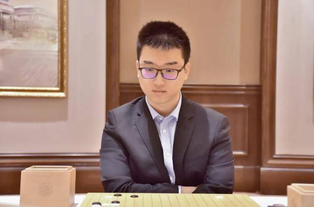 金禹丞外战惨败 屠晓宇完胜丁浩获挑战权 王星昊速胜申旻埈