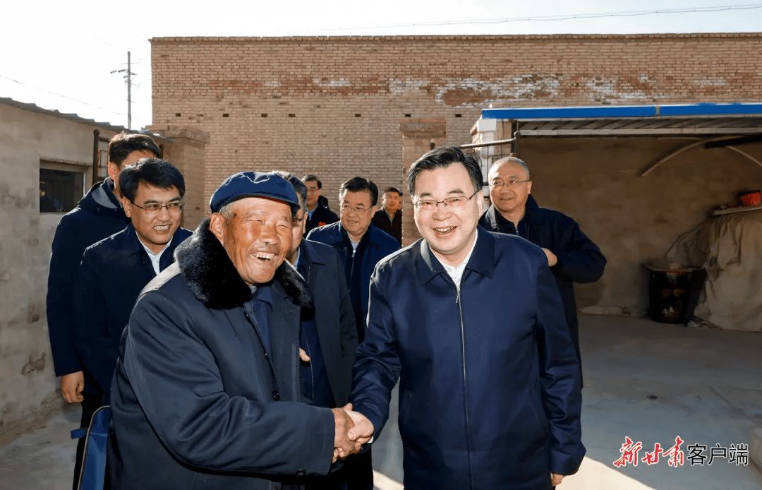 胡昌升走访慰问困难群众和劳动模范