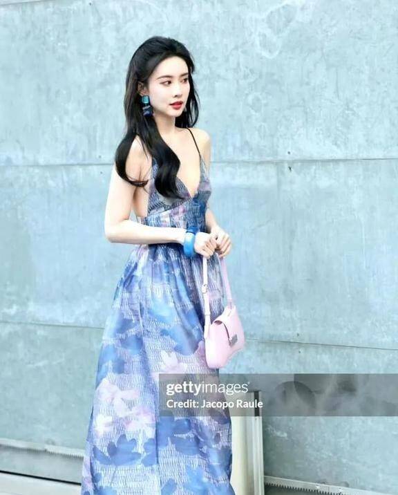 时装周惊变！宋慧乔显老，马伊琍逆龄，时间都去哪儿了？