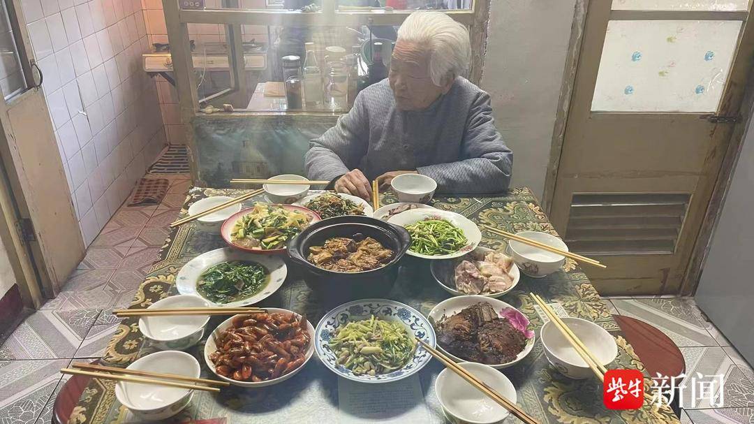 银龄拍拍乐|“年味”即“家味”，《年味来了》征稿倒计时一周！