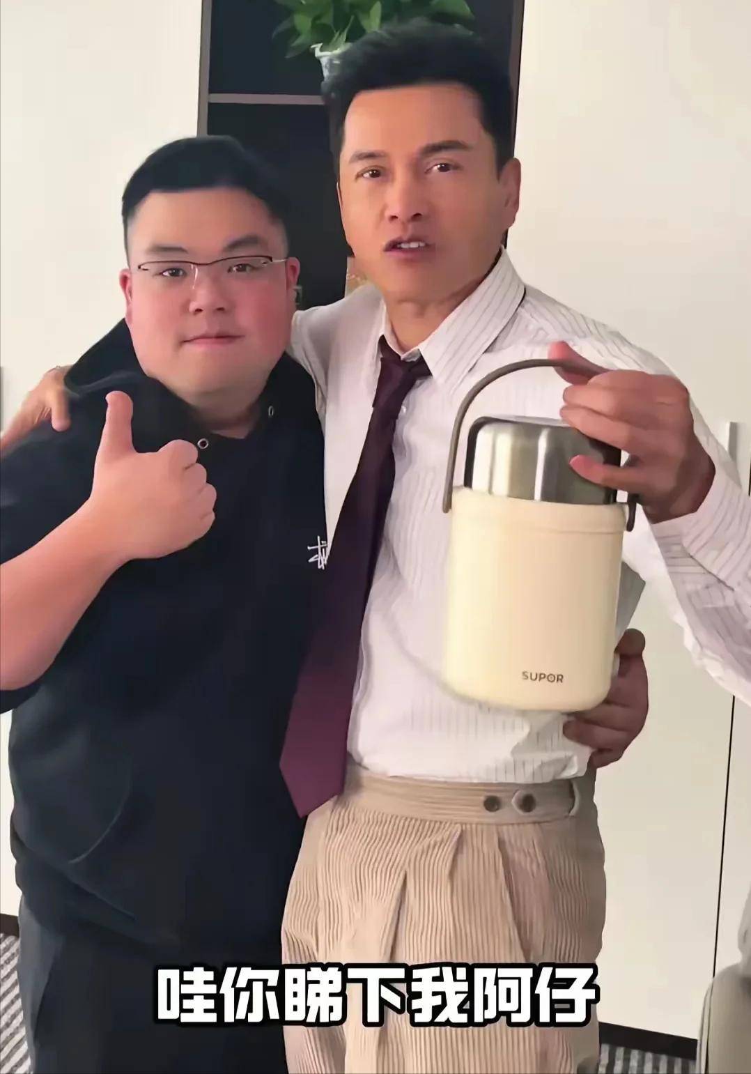 69岁吕良伟和61岁甄子丹同框吓傻网友，“冻龄男神”名不虚传