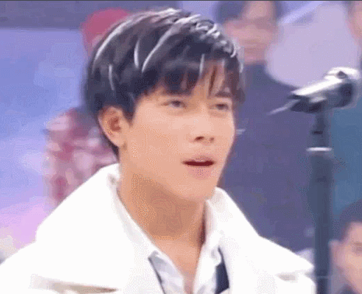 69岁吕良伟和61岁甄子丹同框吓傻网友，“冻龄男神”名不虚传