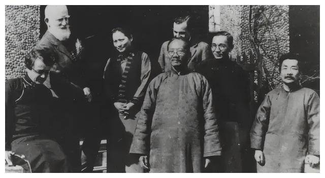 鲁迅的棺木和墓地是宋庆龄所赠？周海婴表示怀疑，宋庆龄说记不清