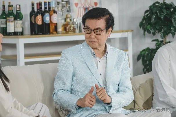 黄百鸣曝周星驰狮子开大口 甄子丹1亿天价片酬