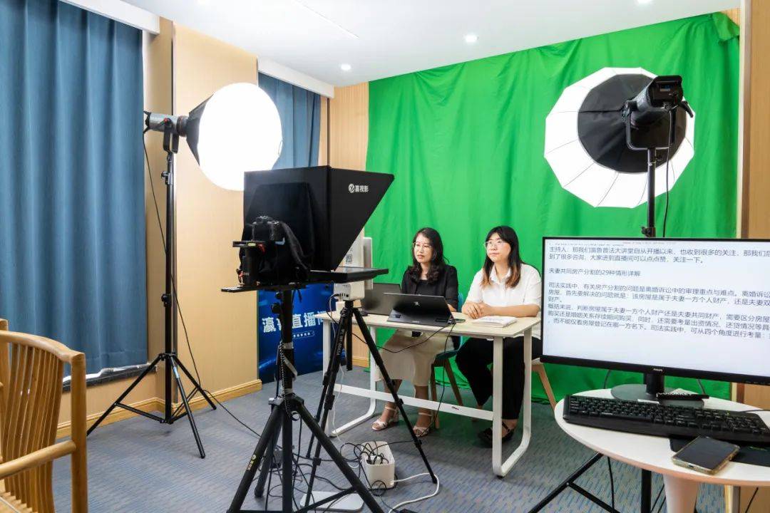 专业瀛鲁｜“决战周三”瀛课堂第44期：墨香盈室，律韵传承——书法大师凌云志老师莅临瀛鲁授课