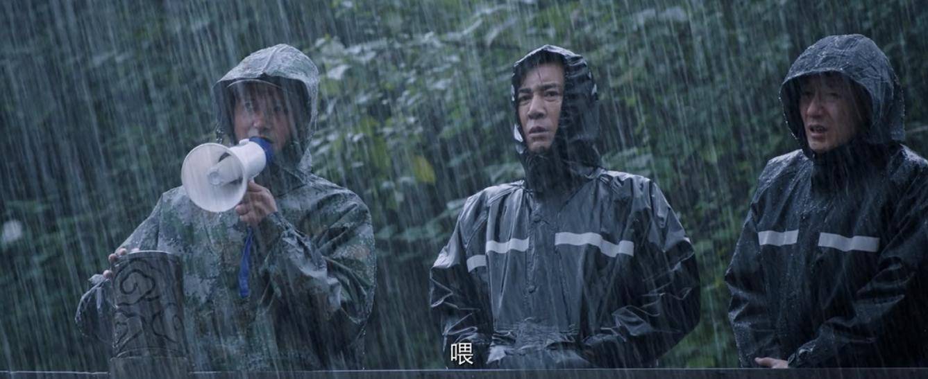 我是刑警：看到杨雄说500人找枪花好多钱，才明白秦川能破清江案