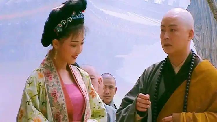石秀揭露潘巧云奸情，逼迫杨雄杀掉潘巧云与侍女，实际是另有隐情