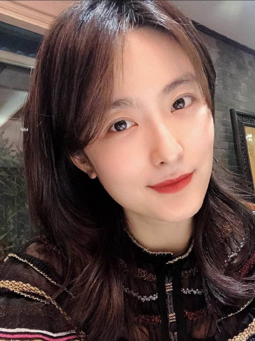 徐百慧：出道18年，40岁依旧未婚，父亲是她不结婚的底气