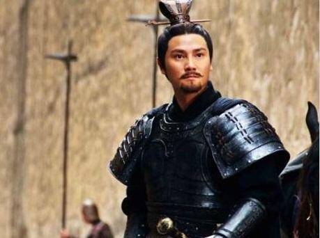 大臣不愿贪污受贿，皇帝却嫌他太过清贫，密令：多少可以贪点