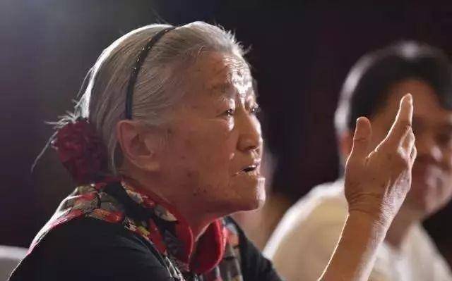 入狱、丧女，包2500亩地东山再起，亚洲烟王背后的女人有多厉害？