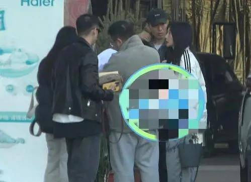 柳岩夺爱风云：梁汉君婚姻背后的娱乐圈爱情战争