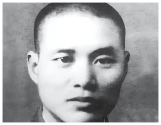 1927年宋庆龄流亡苏联，蒋介石勾结欧美媒体，传谣宋庆龄再婚