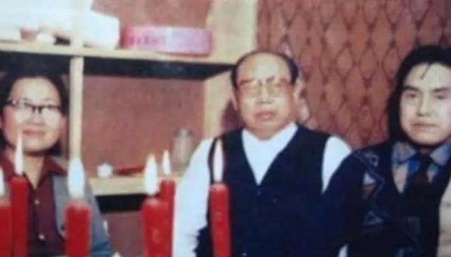 李作鹏长女：父亲入狱后工作被辞退，下海摆摊如今成为富豪住别墅