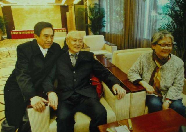 李作鹏长女：父亲入狱后工作被辞退，下海摆摊如今成为富豪住别墅