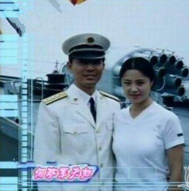 看完李幼斌的妻子，再看何政军的妻子，网友：赵政委真是捡了个宝