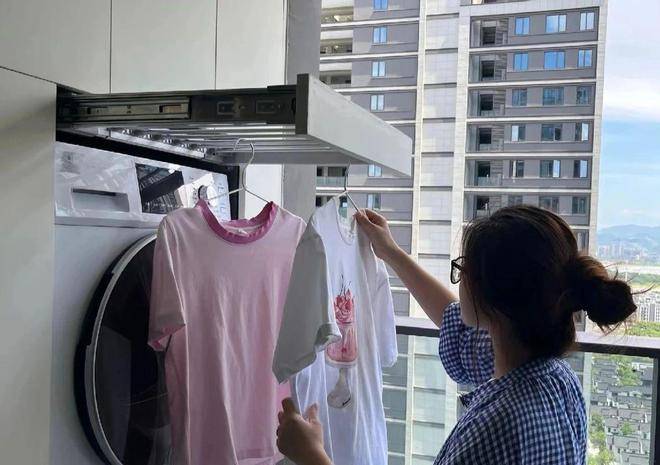 被我老婆的“装修脑洞”折服了，柜子能装出这么多功能，还颜值高！