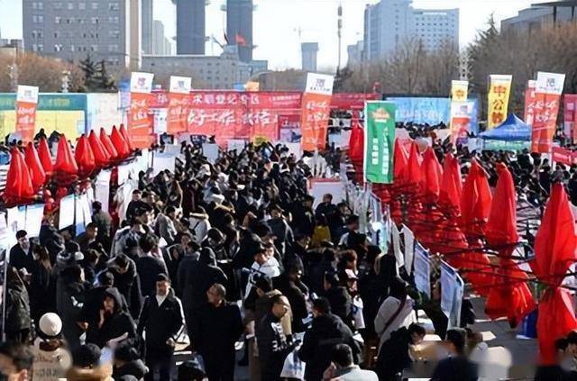 24年世界大学排名，中美俄上榜差距断崖：美107所俄16所，中国呢