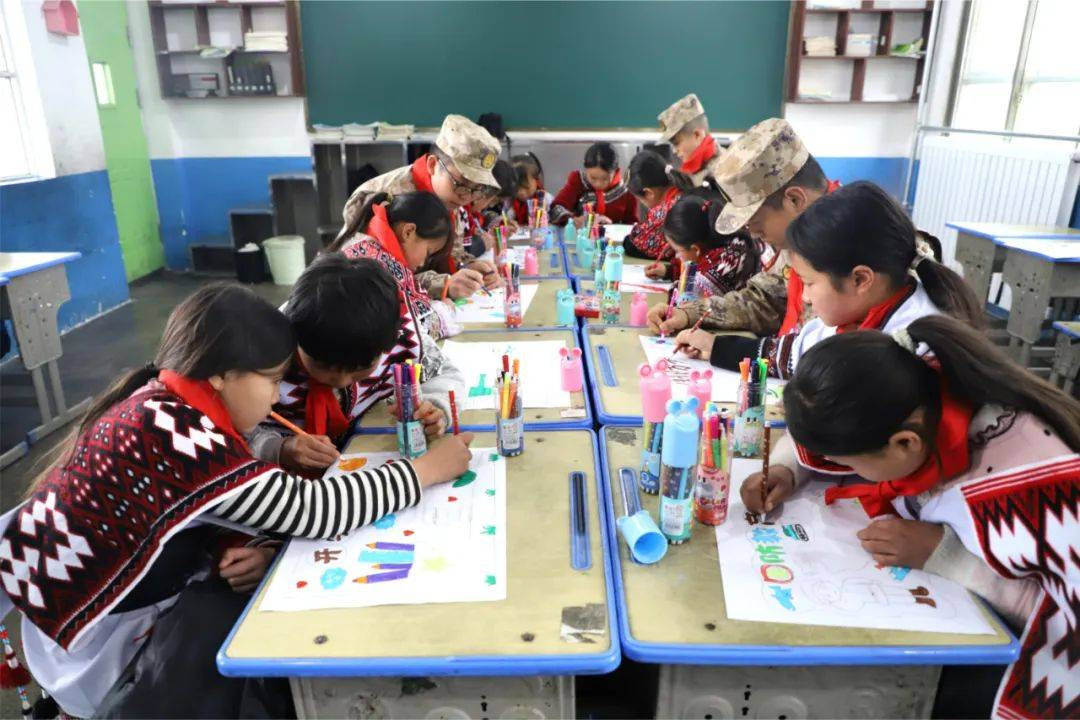 贵州广泛开展“开学第一课”即国防教育活动