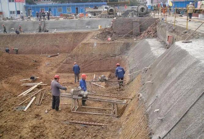 2010年湖北发现3000多具尸骨，一73岁老人站出来：我知道他们是谁
