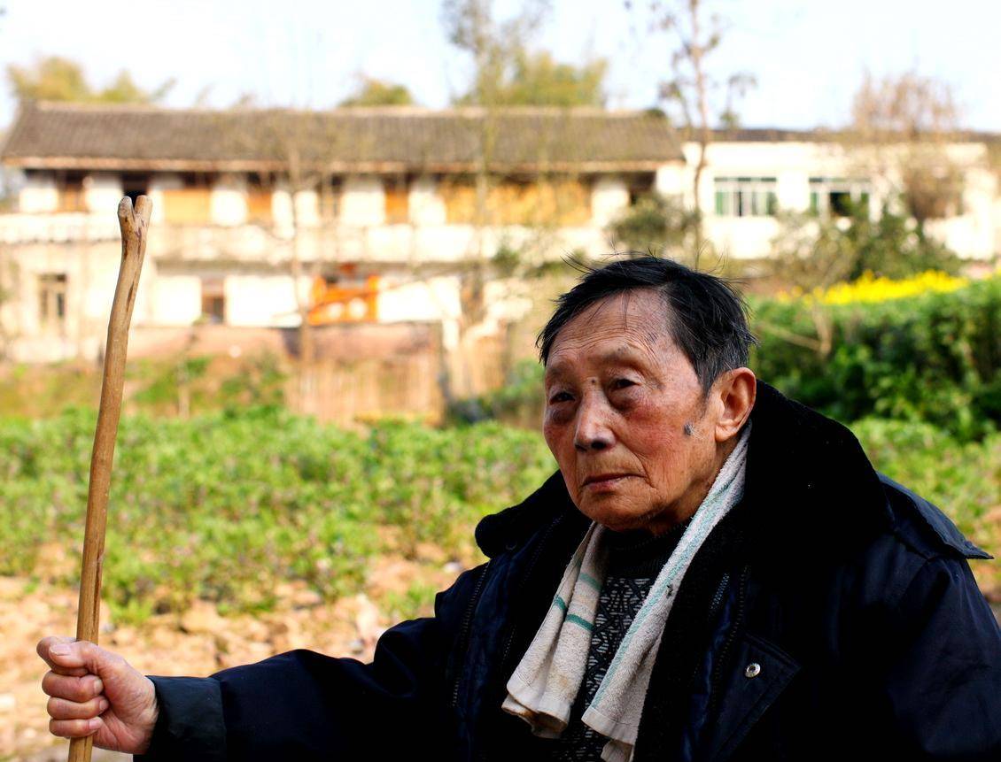 2010年湖北发现3000多具尸骨，一73岁老人站出来：我知道他们是谁
