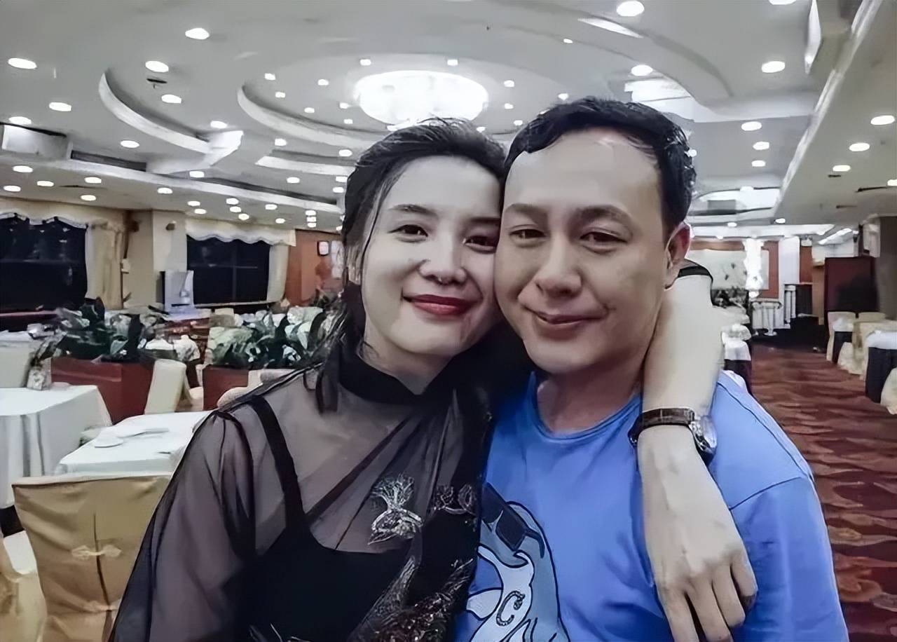 不雅视频偷税？张颂文强吻高叶，锁喉金世佳让嗓子疼3天