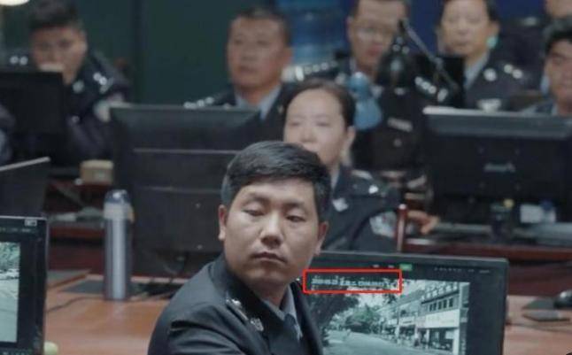 《我是刑警》穿帮瞬间，公安局牌子装反我忍，这个偷笑真的忍不了