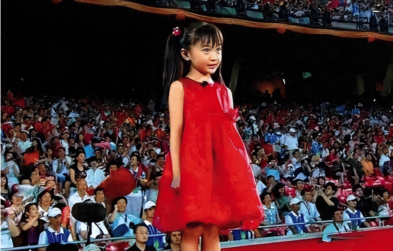 “交换人生”16年后，林妙可杨沛宜的人生差距，一个是天一个是地