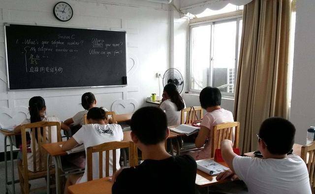 看了39年前被偷拍的中国孩子，你就知道今天的孩子有多可怜了