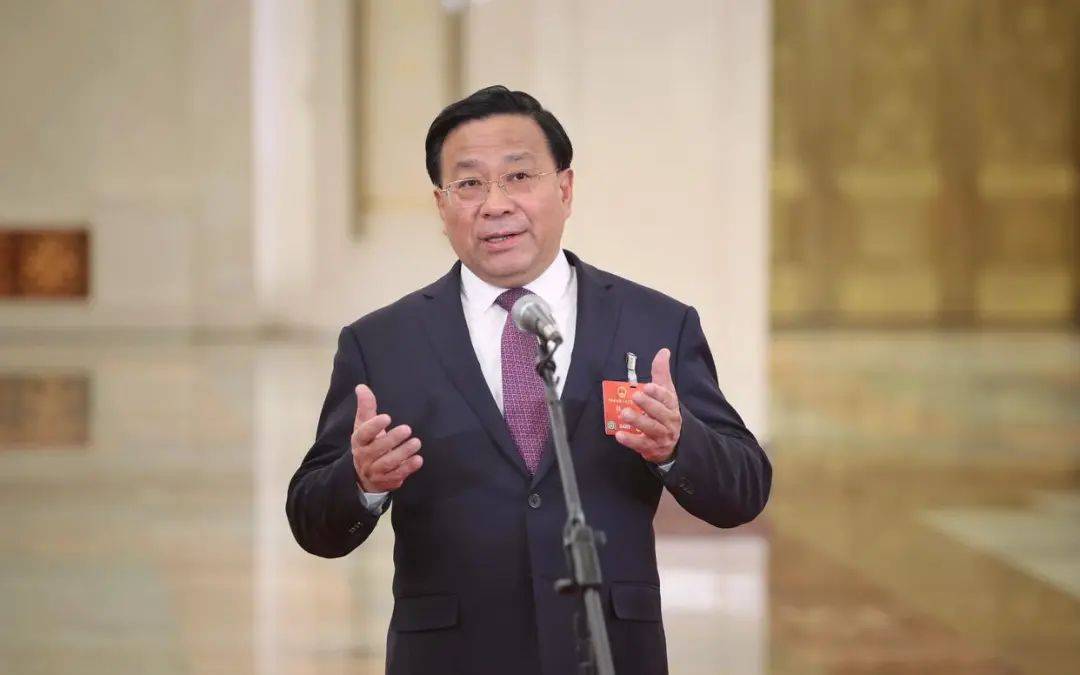 特朗普突然威胁俄罗斯【看世界·新闻早知道】