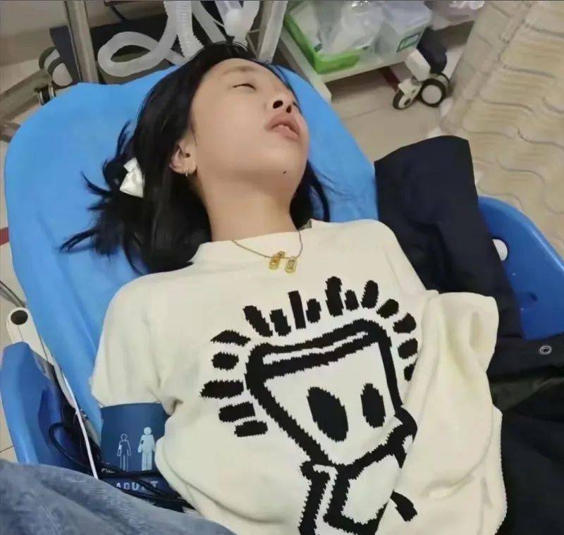 百万粉丝网红被曝送医抢救，最新消息