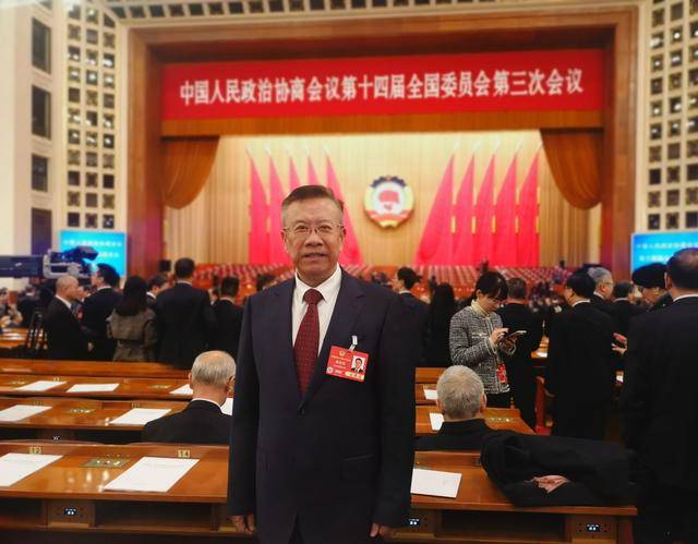 皮剑龙委员：建议设置直播单日打赏上限、消费冷静期