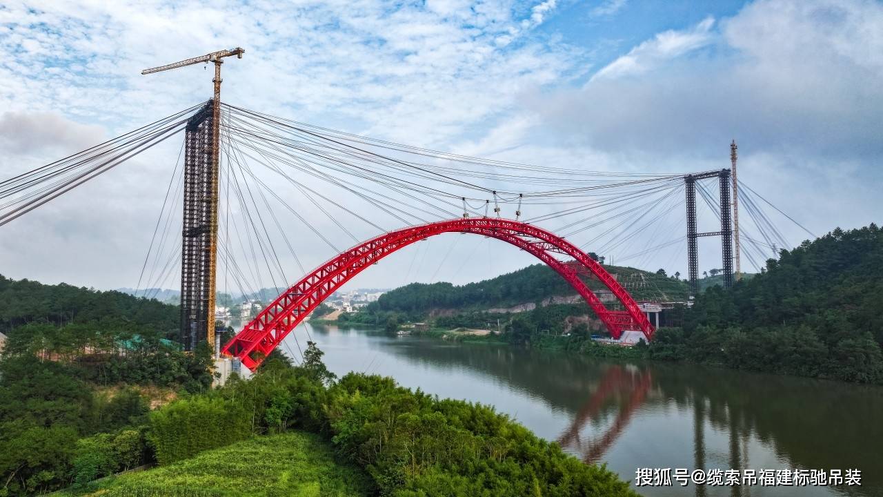 缆索吊——广西梧州藤县平岑高速北流河特大桥