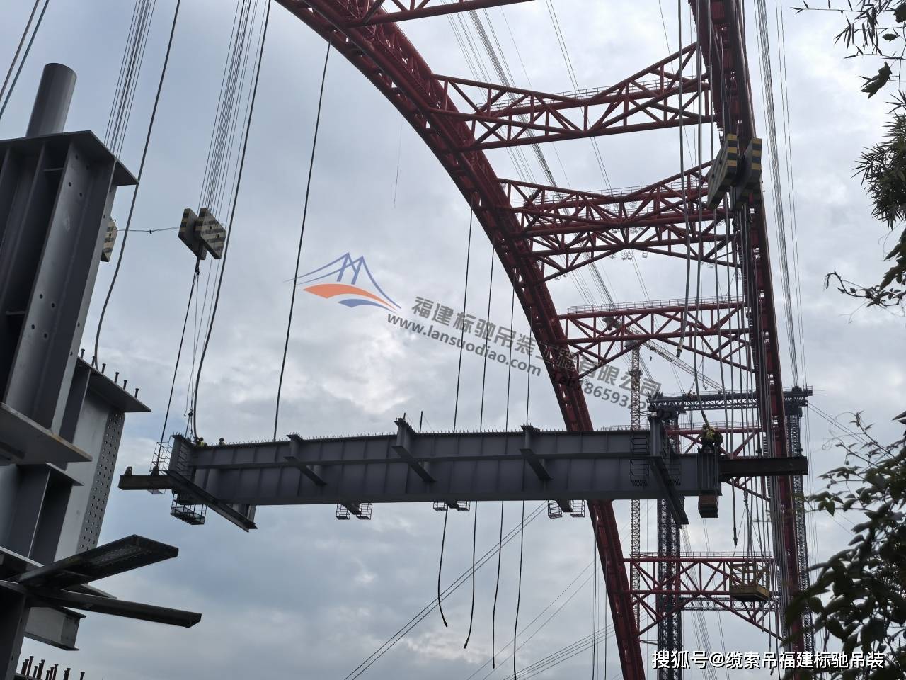 缆索吊——广西梧州藤县平岑高速北流河特大桥