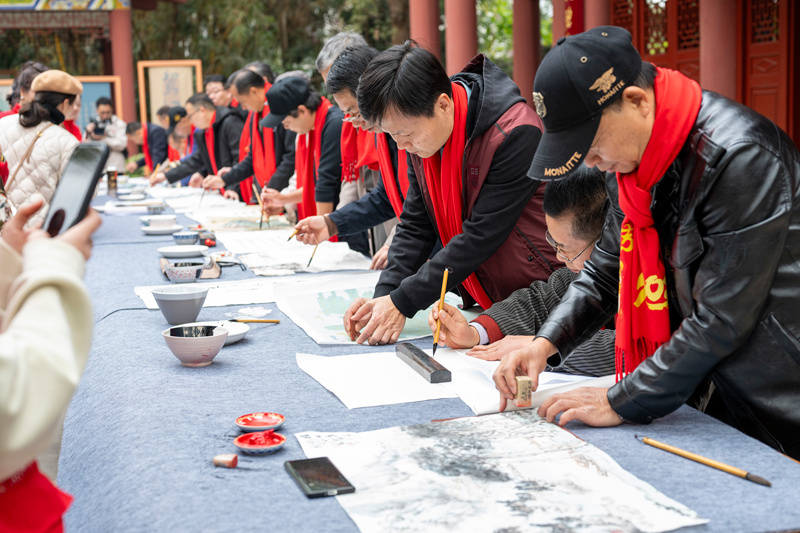 广西梧州：文化惠民迎新春