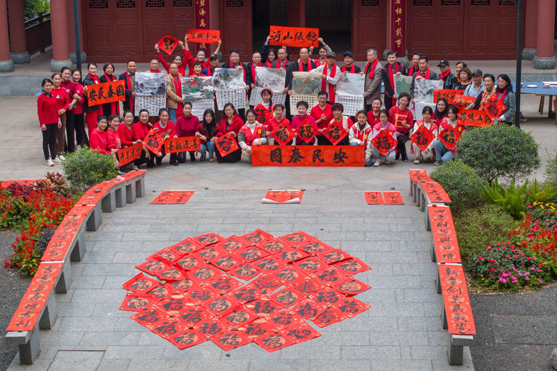 广西梧州：文化惠民迎新春