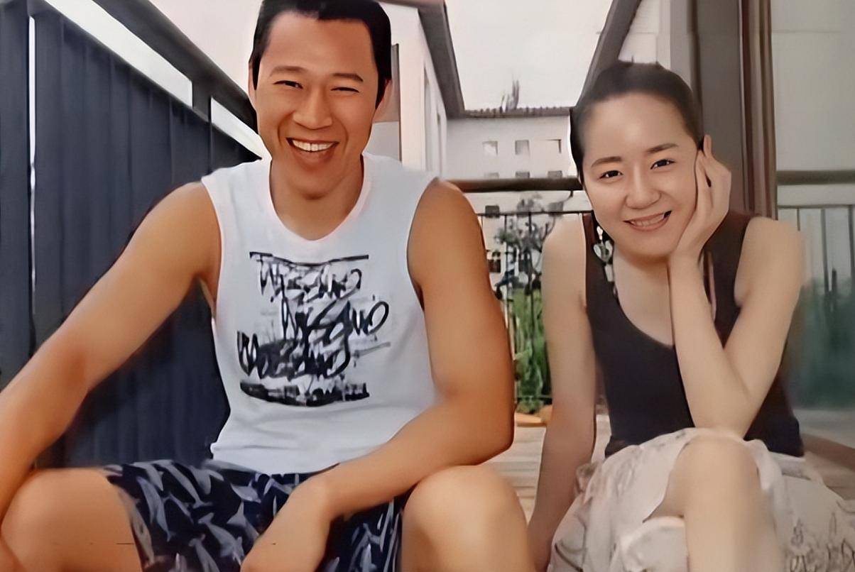 结婚30年未生子女，却依旧被张丰毅宠成宝，霍凡到底有啥魅力？