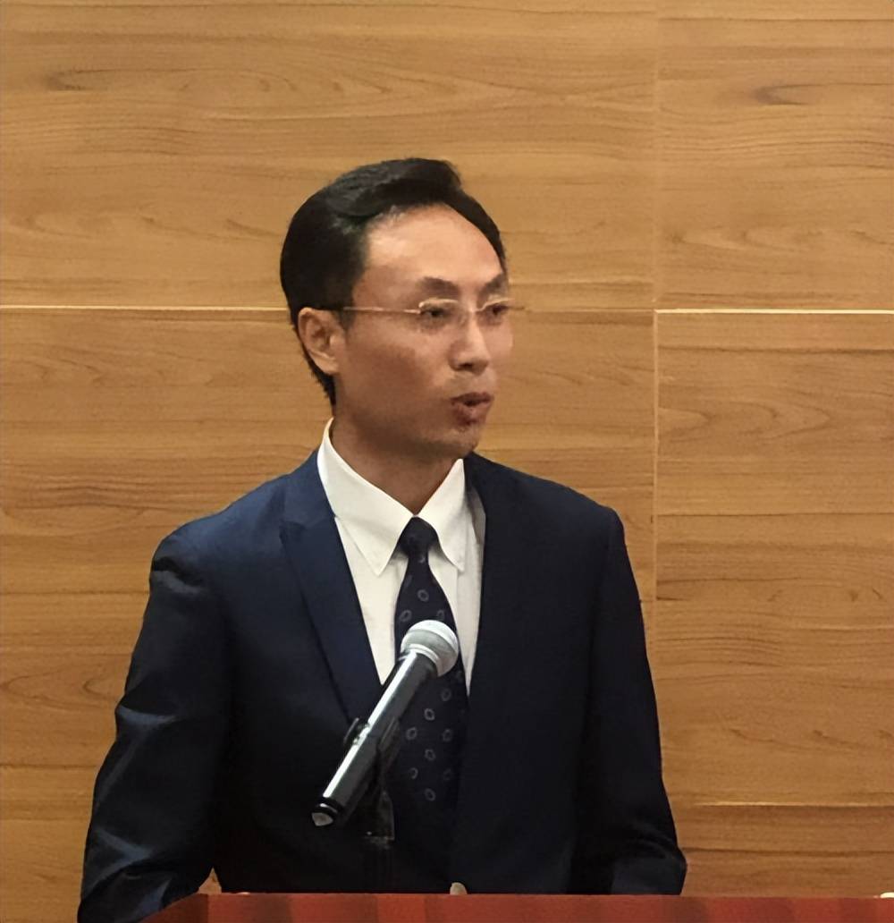 躬身红色文化传播 聚智慧促澳门发展——专访中国红刊传媒有限公司和澳门《红刊》杂志创办人黄光宇