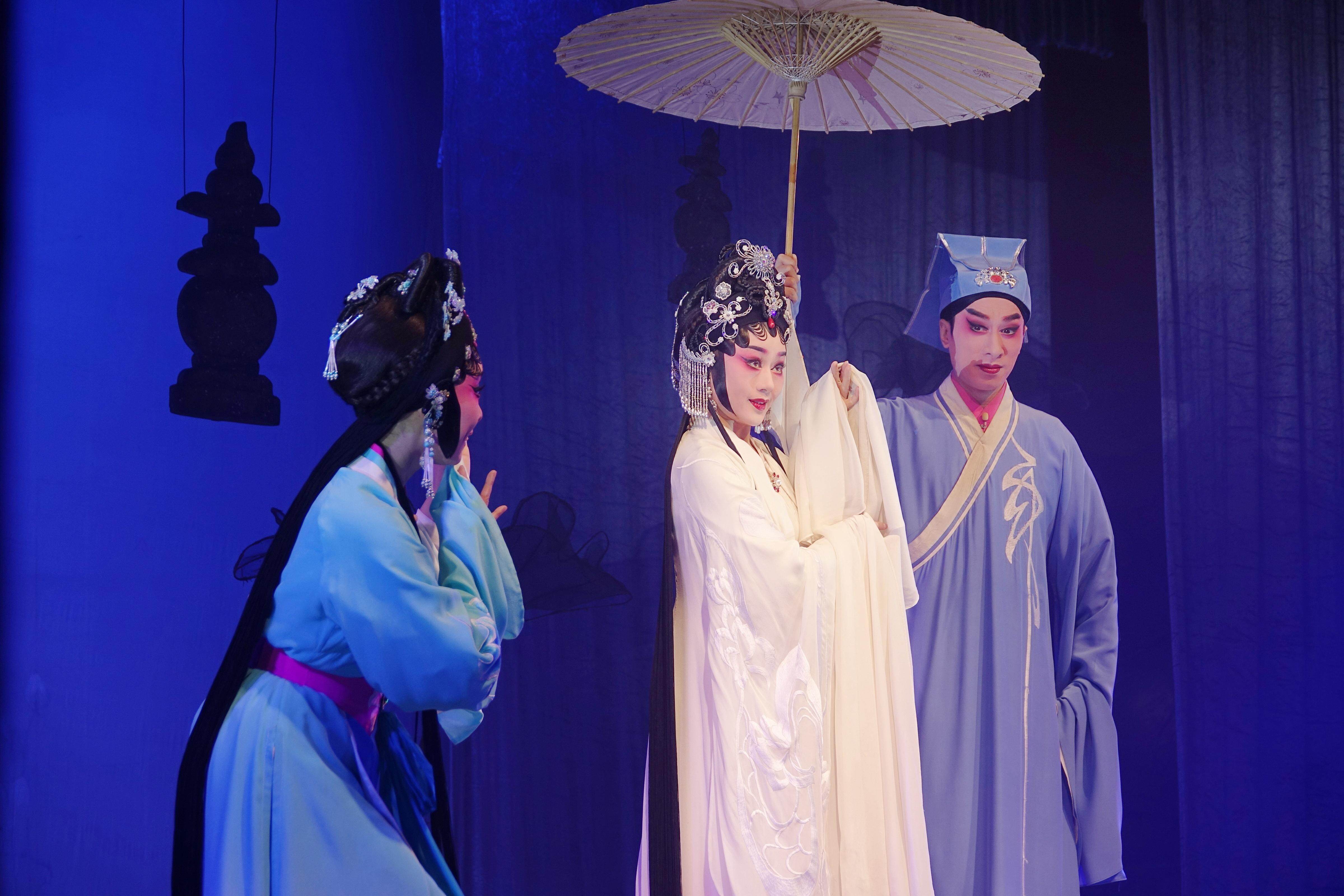 直击粤剧春班广西演出火热现场：新编剧目下乡，粤韵千里传情|文化中国行