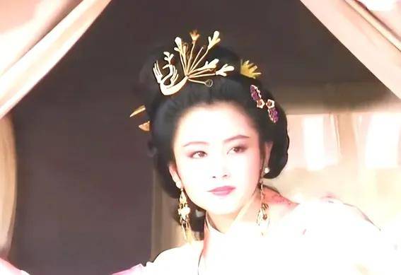从国民第一美女到众矢之的，陈红的围城人生究竟错在哪？