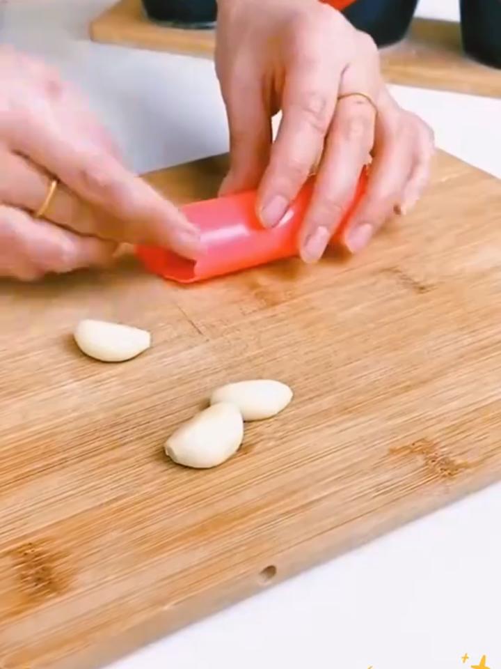 户外剥蒜器(剥蒜神器真的有用吗)