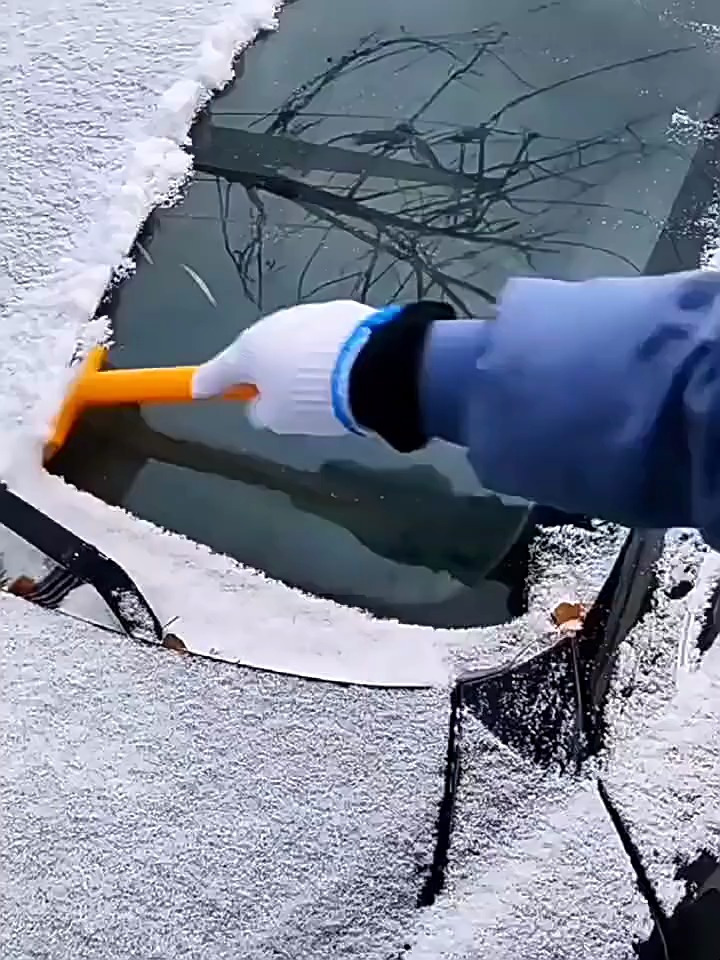 车载除雪铲(车载除雪铲板偏磨怎么处理)